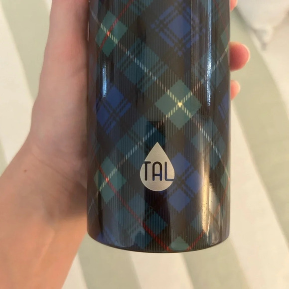 Tal Merlot bottle - Picture 2 of 10